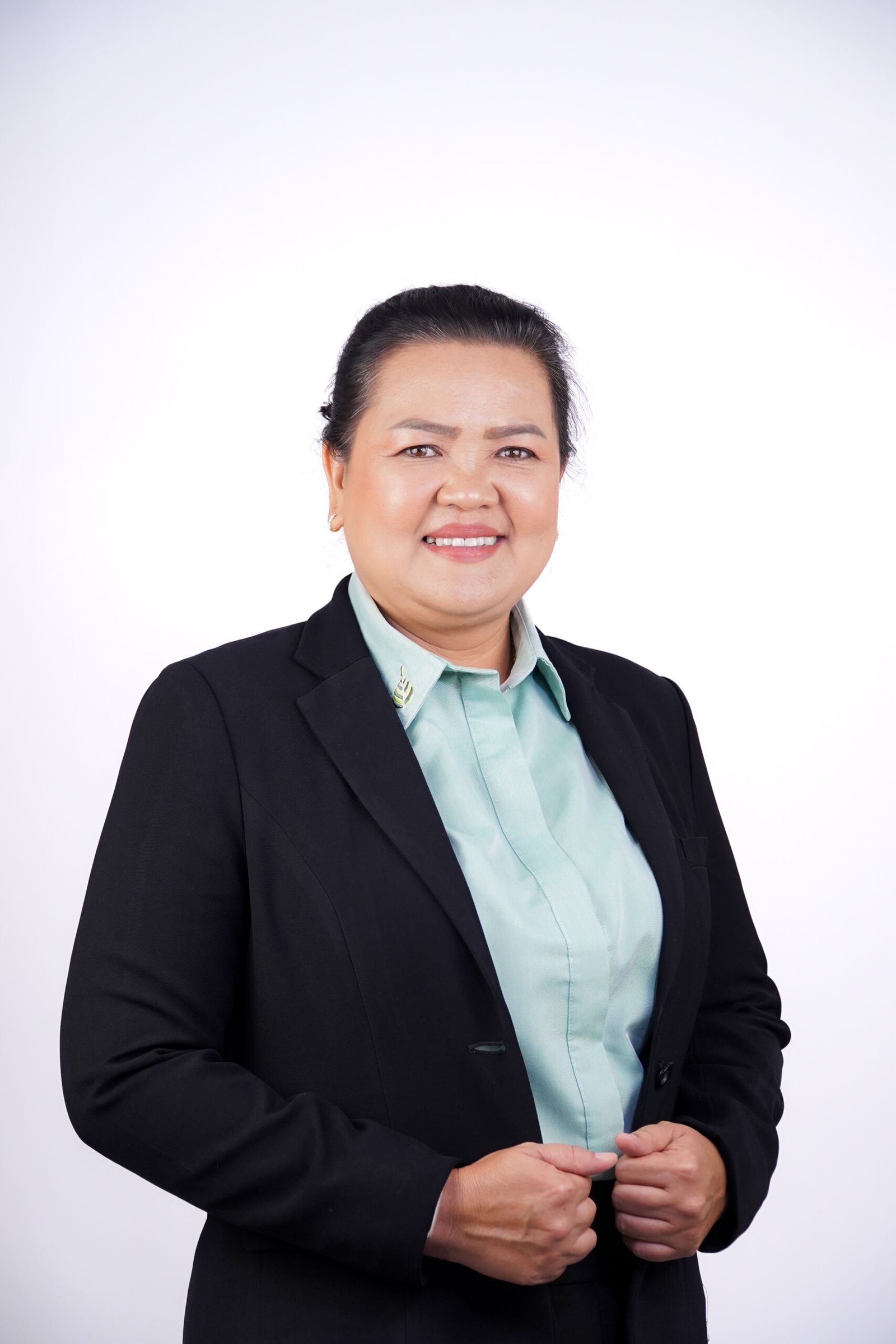 นางเตือนใจ เรือนเพชร (ผู้อำนวยการ)2